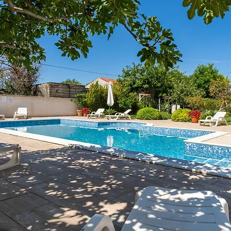 Apartmán Bonex-5 By Interhome *